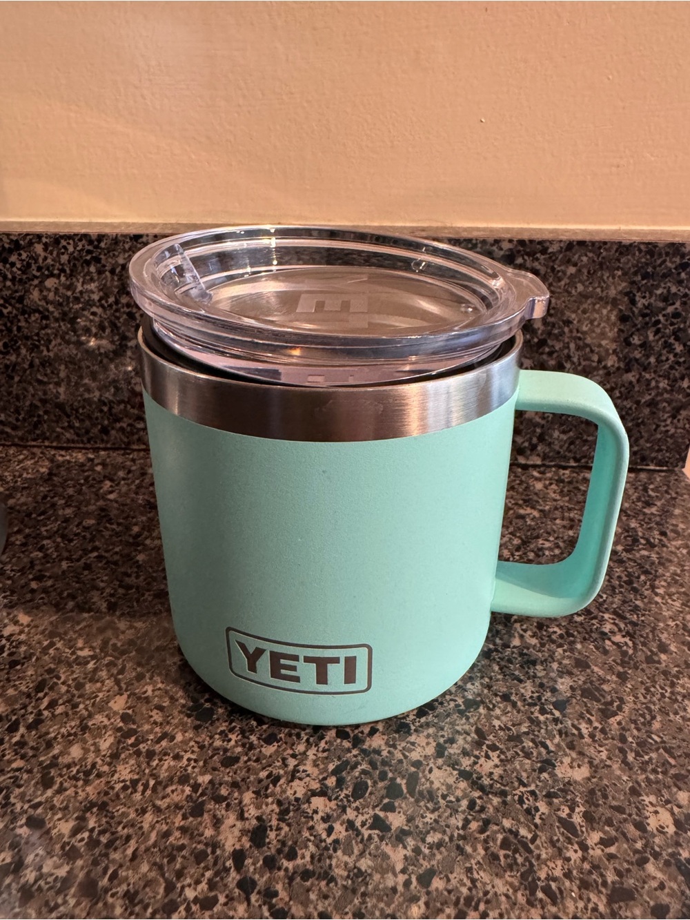 Mint Green 14 oz Yeti Mug with lid